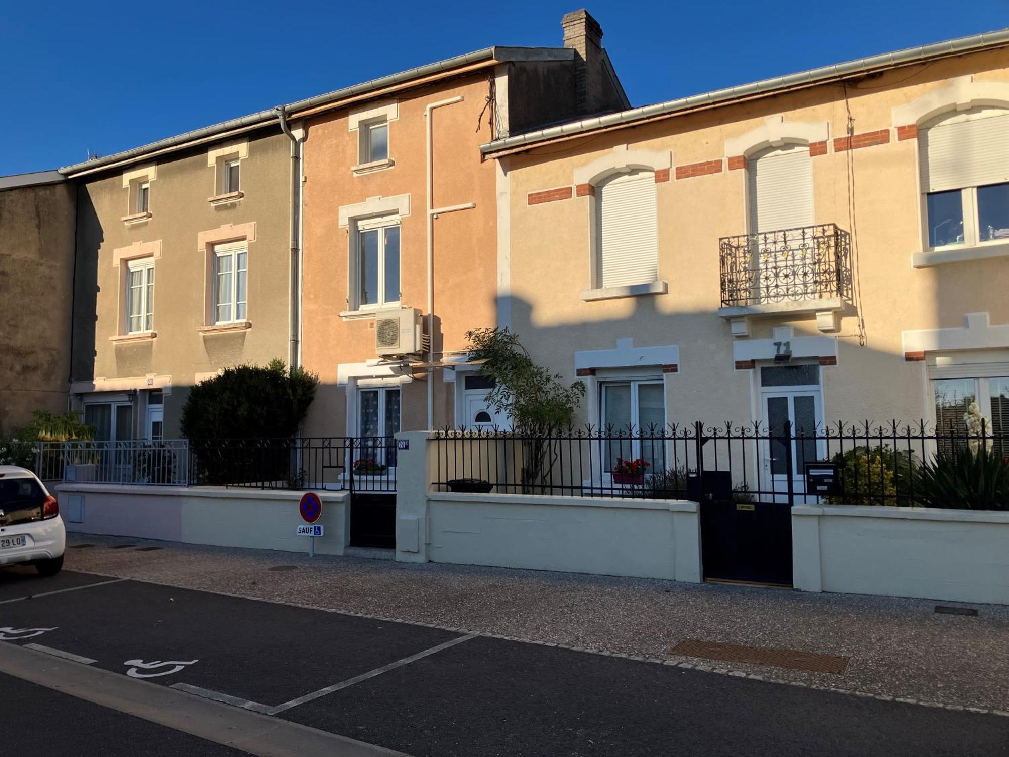 Jolie, Cozy, Confortable Maison De Ville Au Calme A 5Min Du Centre De Verdun, Parking Devant La Maison Belleville-Sur-Meuse Exterior foto